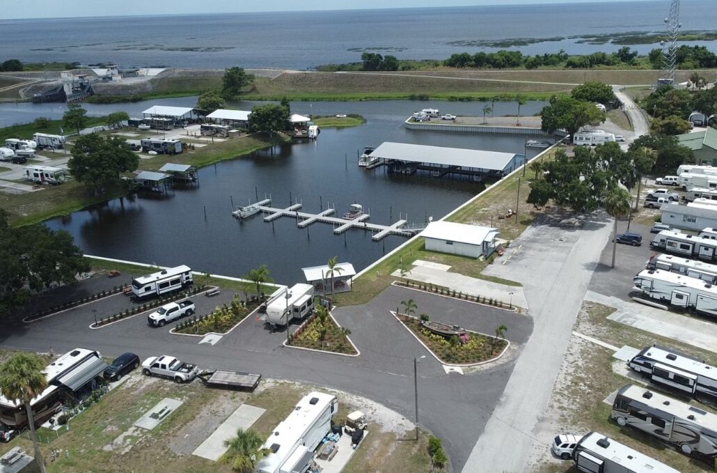 Taylor Creek, FL